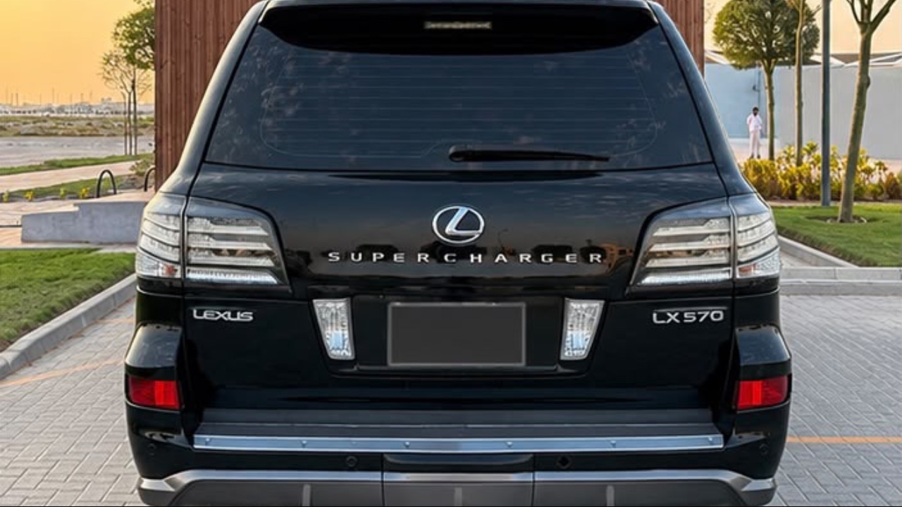 Lexus LX570
