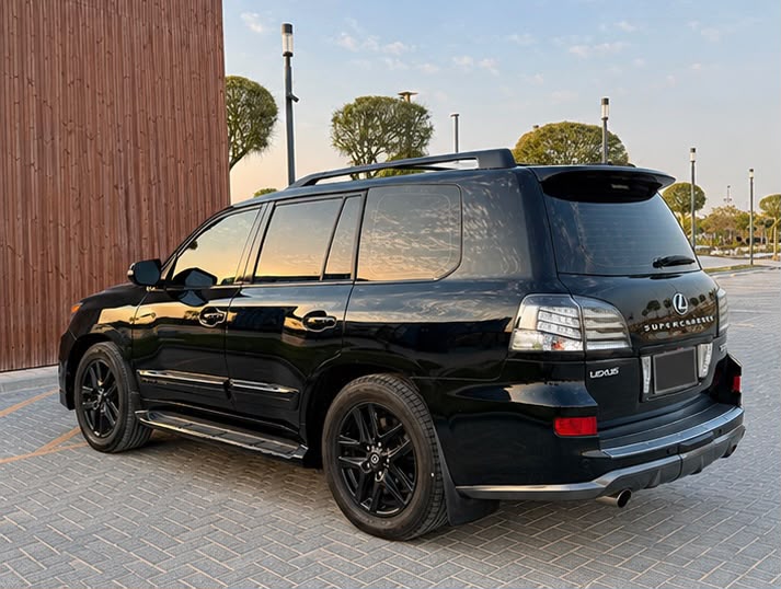 Lexus LX570